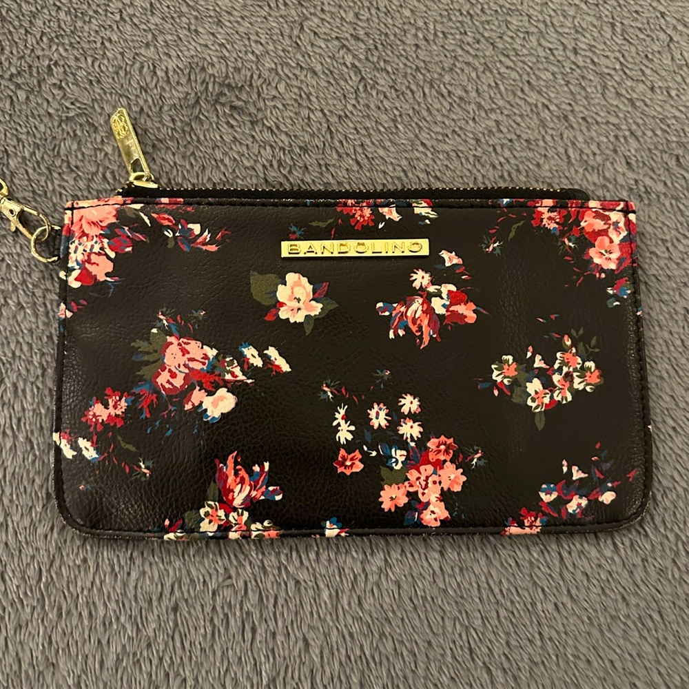 Bandolino Black w/Pink Flowers Wristlet